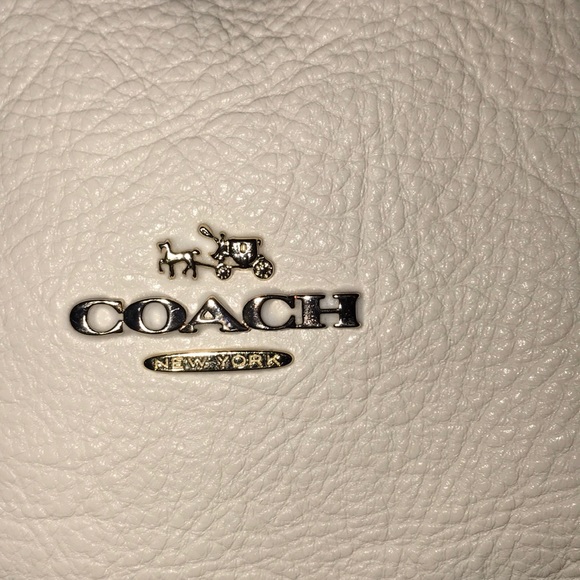 COACH PHOEBE SHOULDER BAG IN PEBBLE LEATHER - Picture 1 of 5